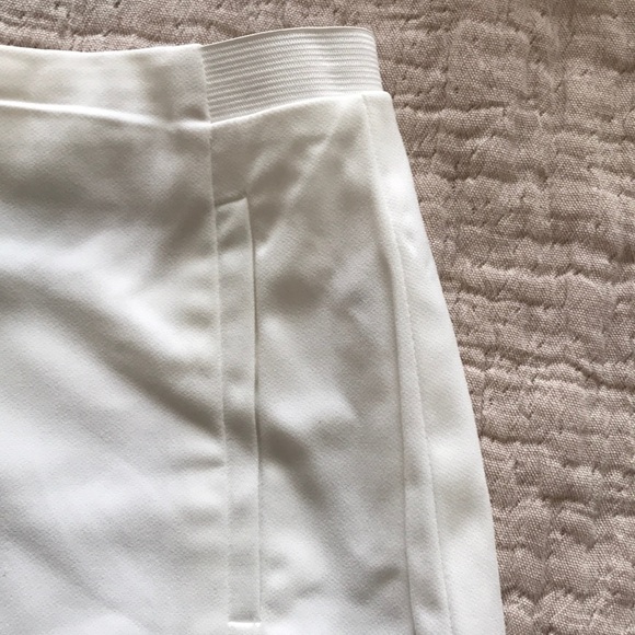 Mid Rise Shorts - Picture 2 of 7